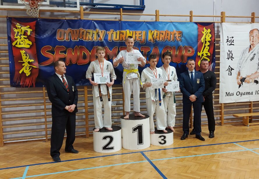 17 medali na Otwartym Turnieju Karate Sendomiria Cup 2022 w Sandomierzu
