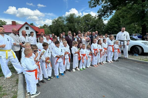 Brama weselna dla Sempai Alicji i Sensei Mateusza