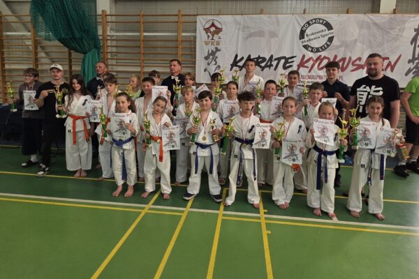 28 medali i 2 miejsce drużynowo na III Turnieju Karate Kyokushin ARIGATO w Zielonkach!